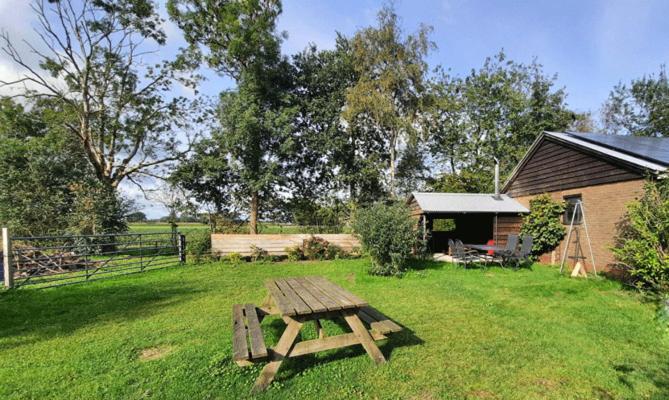 Vakantiehuis Met Jacuzzi 4 Personen Giethoorn Exterior foto
